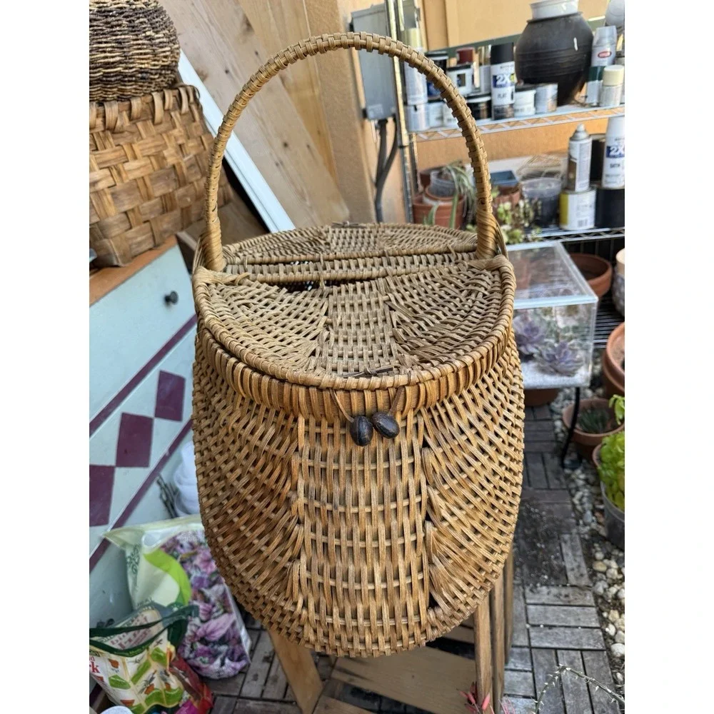 Vintage Picnic Basket Large Wicker Buttocks Style w/Lid Leather Detail Storage